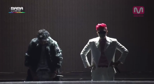 RAPMON_PH's tweet photo. THAT FLEETING MOMENT WHEN YOU AND YOUR CHILDHOOD BUDDY GOT ALL YOUR DREAMS.. THATS RAPMON AND ZICO :)  http://t.co/fb17bPJT0w