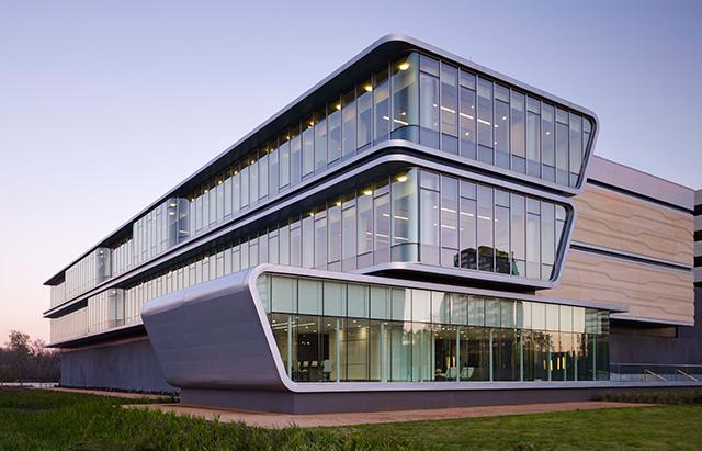 HOKNetwork's tweet photo. BP Center for High Performance Computing houses world’s largest super computer http://t.co/Fgd9gNdWbs via @archpaper http://t.co/M1Iuovf9Ue