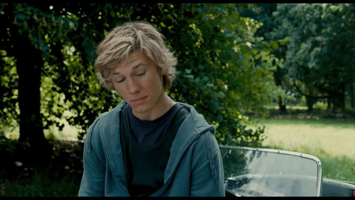 AlexPettyferES's tweet image. [Capturas] Alex Pettyfer como Freddie en 'Wild Child' (2008) - alexpettyfer.es/capturas-alex-… -
