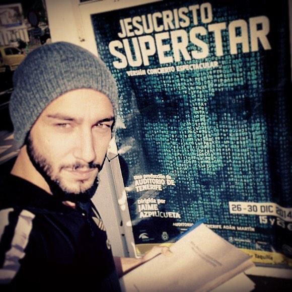 JADELOFICIAL's tweet photo. ESTO AVANZA POSITIVAMENTE!Otro dia mas de ensayo 👍 #JesucristoSuperstar #Selfie entradas a la venta en @Auditoriotfe http://t.co/wFNnmMsqPb