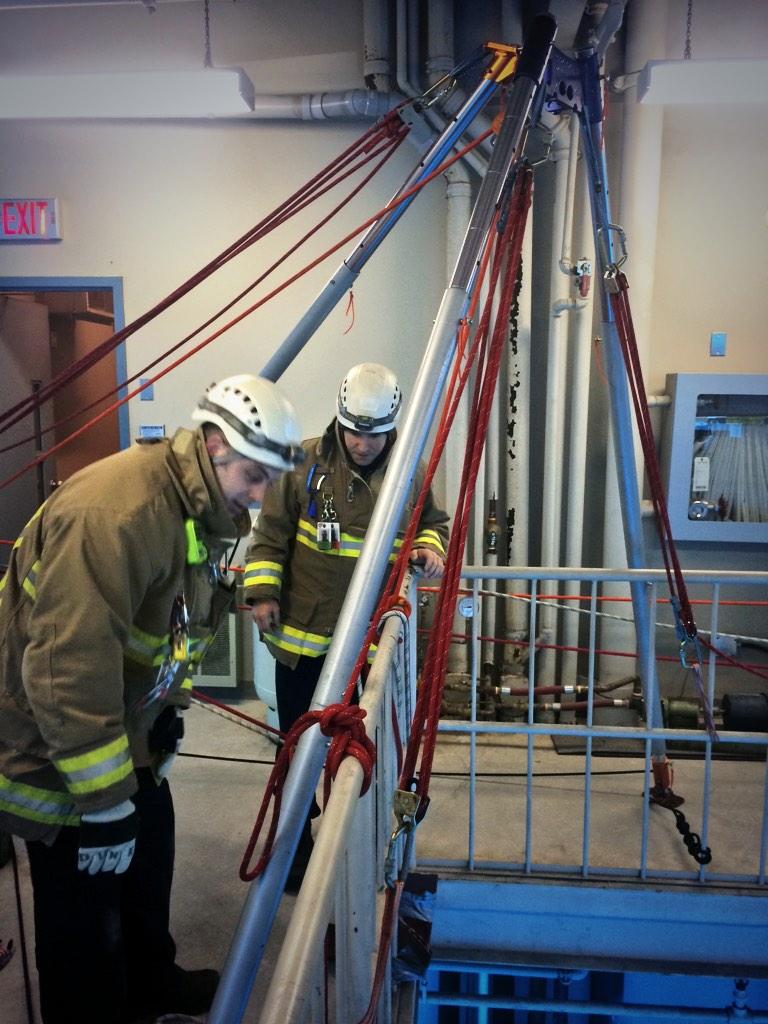 mcurry08's tweet photo. @IAFF1212 C Shift High Angle rope rescue training. #morethanfires @RocketPaul @rogersk111 @Dtrain1974 #basketwork http://t.co/8VJlENpiZw