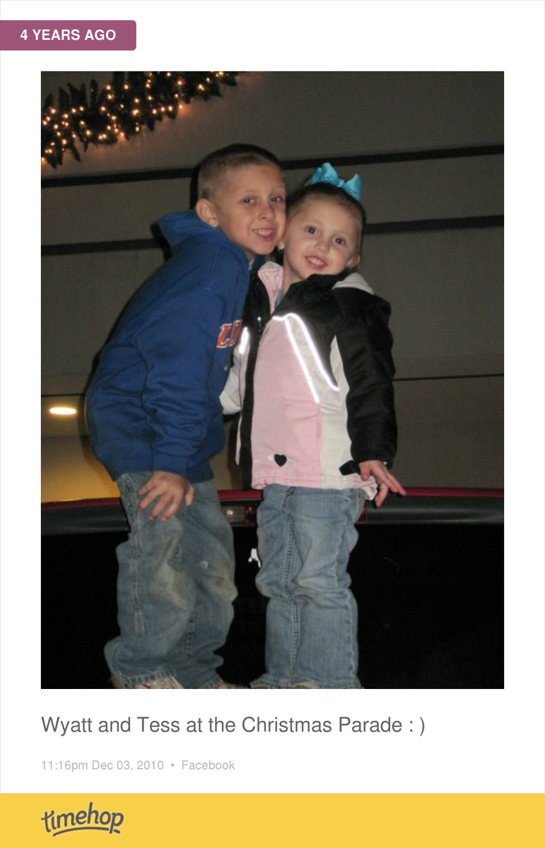 ASmith5485's tweet photo. Look how little my babies are 😔 miss them being little!!! http://t.co/0HEKaDOQ2Y http://t.co/ak62J833LJ