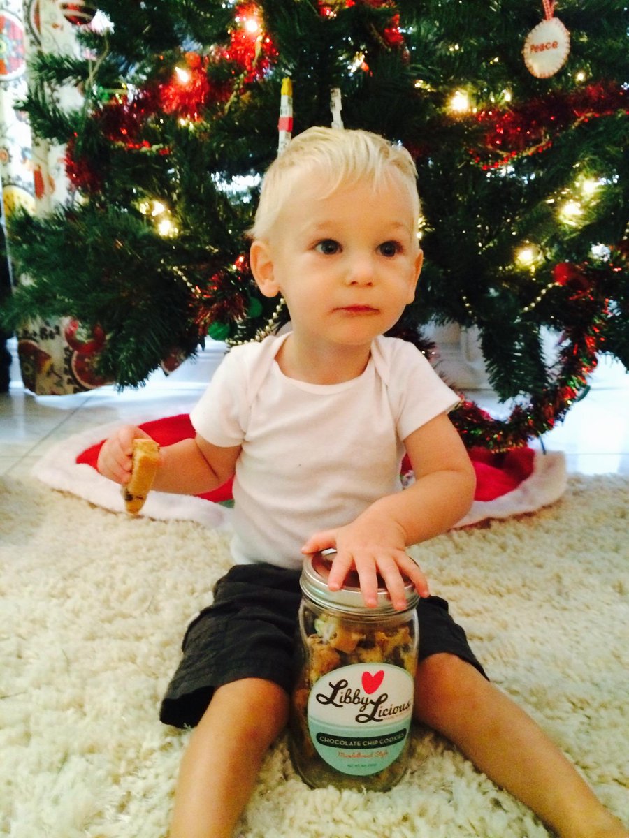Uh oh! Someone stole the #cookies from the #cookie jar! #holiday #Christmas #ChristmasTree #chocolate #chocolatechip