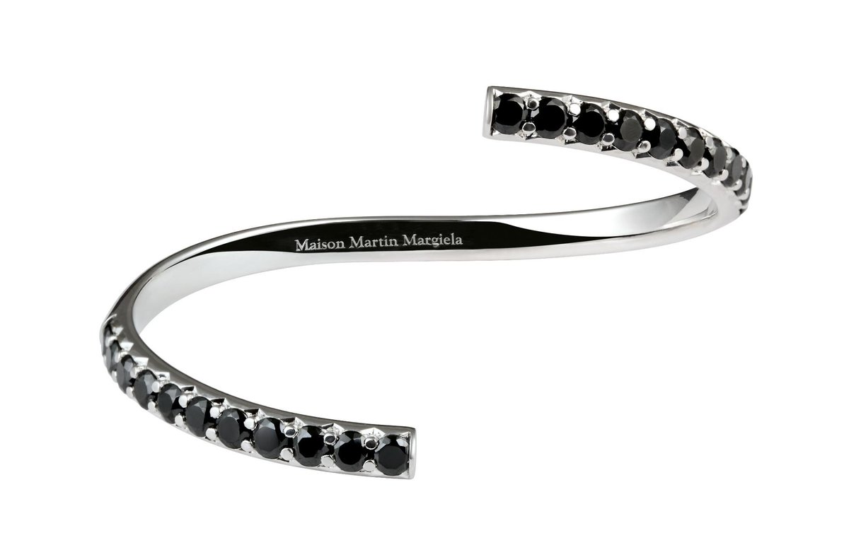 Margiela's tweet photo. Discover a selection of pieces from our ‘Heritage’ collection embellished in black diamonds. http://t.co/8DIPMqgFkB http://t.co/ANmWQIkBUI