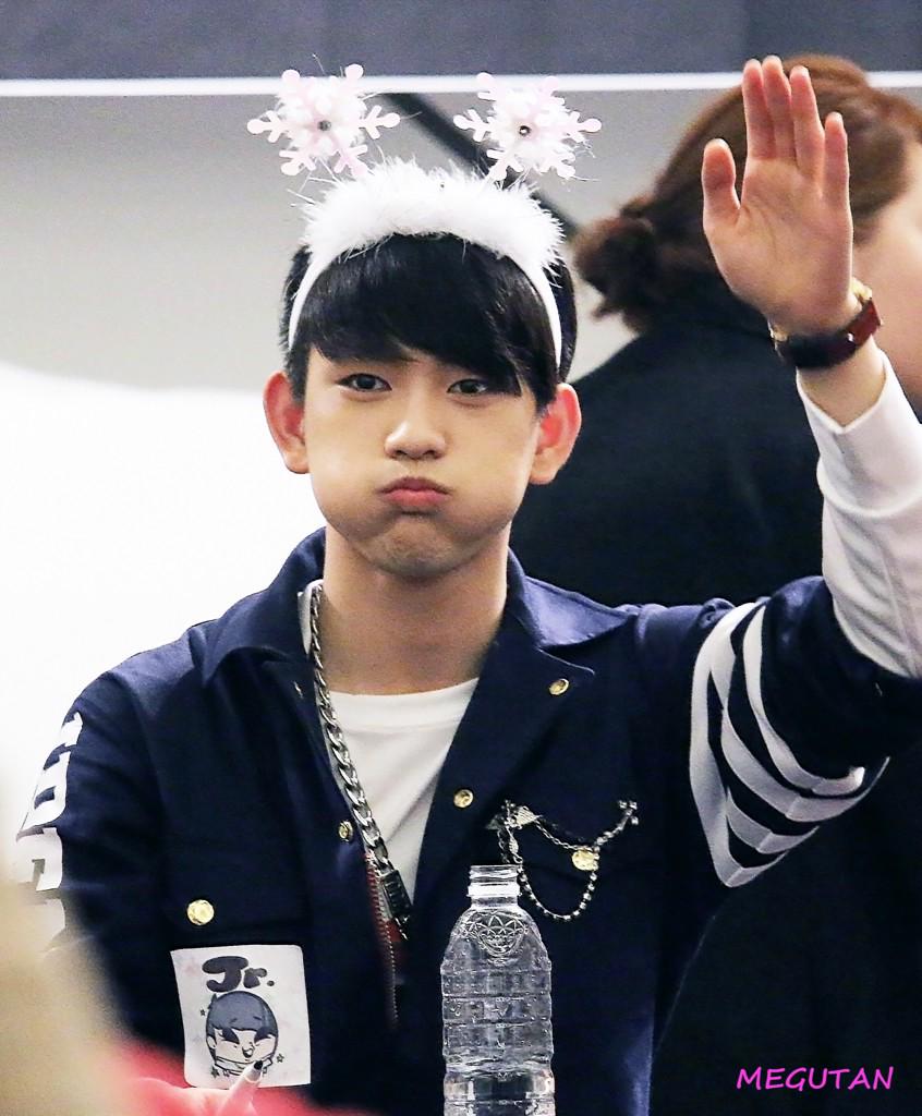 B38r5YrCMAAq1Nc.jpg:large