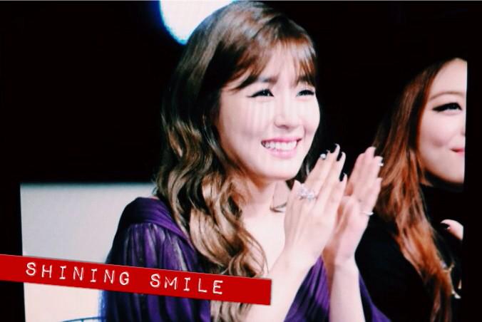 [PIC][02-12-2014]Tiffany khởi hành đi Hồng Kông để tham dự "2014 Mnet Asian Music Awards" vào tối nay B38tfd2CYAE0rBO
