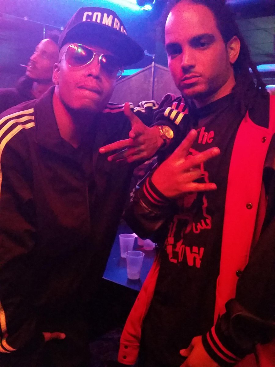 jq340's tweet photo. #Salute @LilBankhead945 #RealRecognizeReal #ClubBlaze #HoodrichTuesdays #LEHWEGUH http://t.co/QepyRgUQ6f