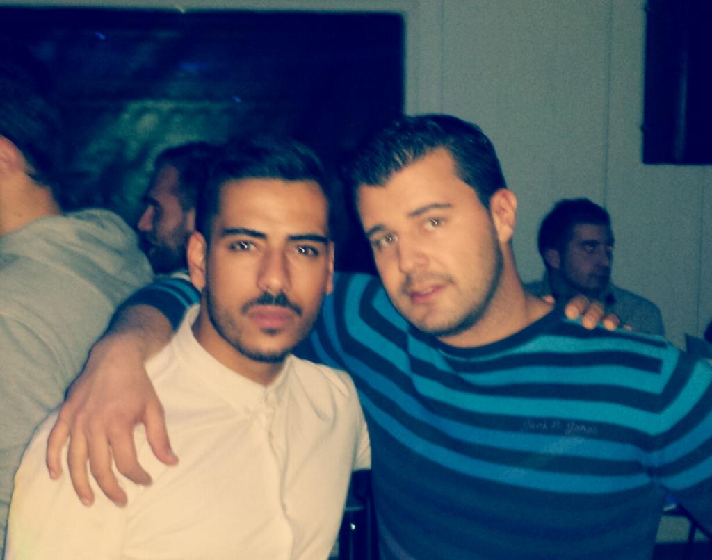 rrpplepremiere's tweet photo. Una con el compañero @javier18691 comenzando la la #Nochedemiercoles 😉😉 http://t.co/dmb20V4H52
