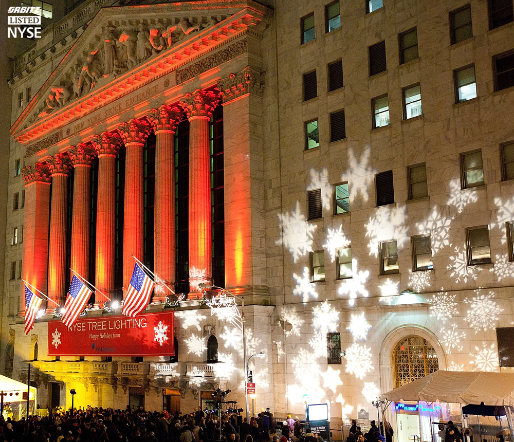 NYSE's tweet photo. What's on your #bucketlist? If it’s Christmas in NY to see our facade, @Orbitz has you covered http://t.co/u83f5zPRqo http://t.co/7viCU6n20g