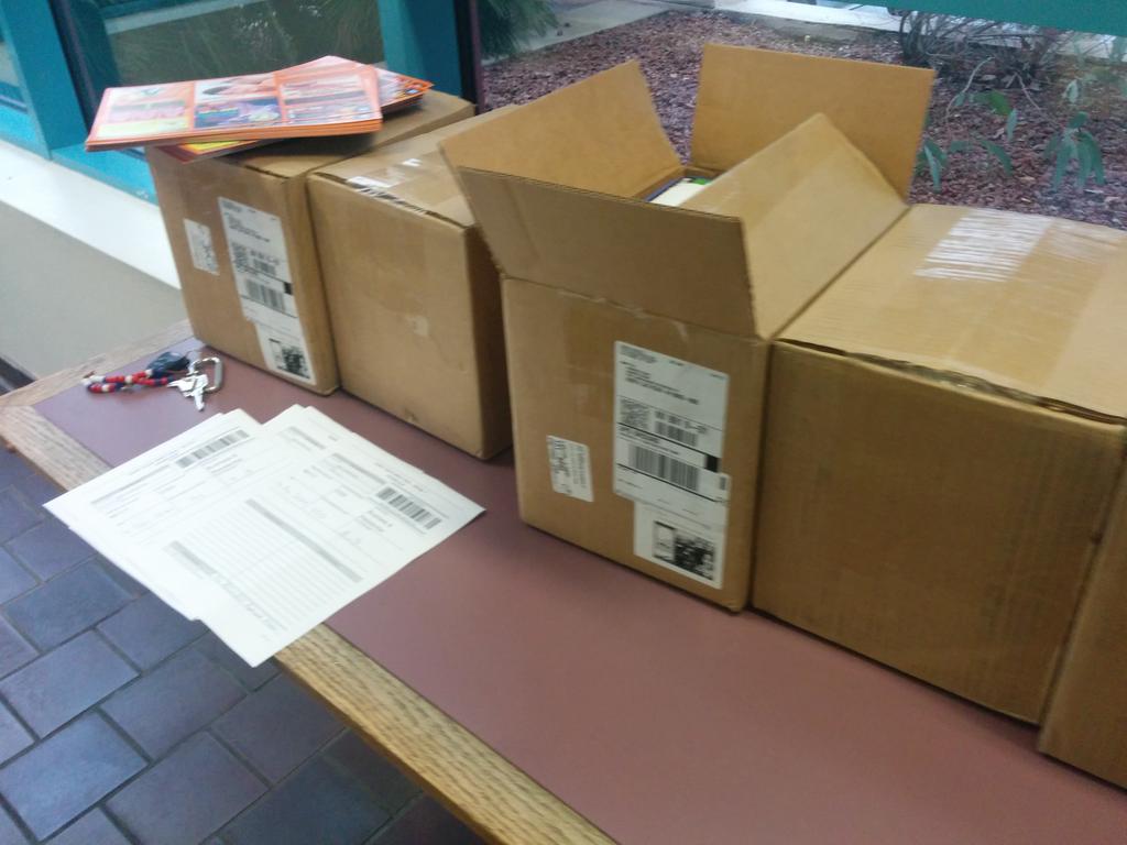 ShopLocalVegas's tweet image. #Local Holiday Offers started going out today #Vegas Check your mailboxes :-)