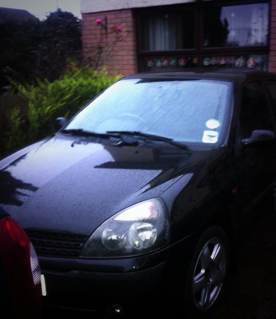 NiamhLynch2's tweet photo. Time to be forever skint.. Worth it 💛 #firstcar #love ☺️☺️☺️ http://t.co/4Sw2vkCKAa