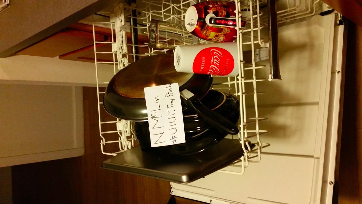 nia_nichelle19's tweet photo. #UIUCtinyprints NMcLin @allsup_IB105 Dishwaters help conserve water &amp; soap as opposed to hand washing dishes daily. http://t.co/AlEDmbIx6U