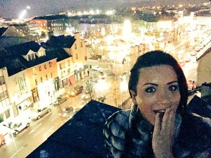 #Galway look so beautiful with all the Christmas stuffs I'm in love ❤️💞😍👏❄️🌁💎😱 http://t.co/vXDqy2cKG<a href="/tag/galway"class="tags">#Galway</a>