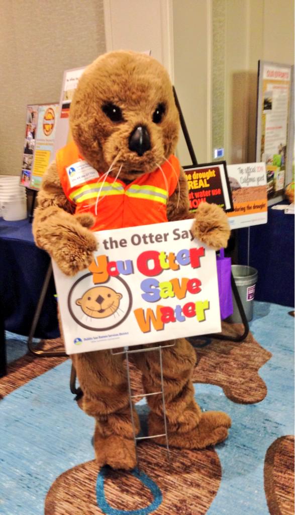 sdcwa's tweet photo. Oscar the Otter saves water. You "otter" save water! @DSRSDnews #ACWAconf #ConservaCon http://t.co/ypr92XYPkC