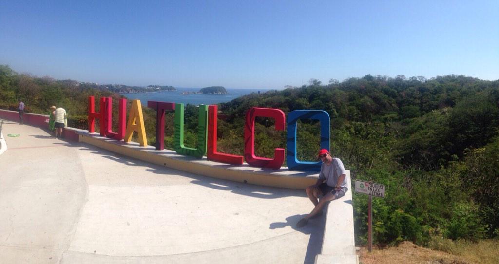 FilmAndFoodF's tweet photo. @romupi visita los atractivos turísticos de #Huatulco y las locaciones de los concursos del Festival
#STyDE http://t.co/tV1h5w9Hkt