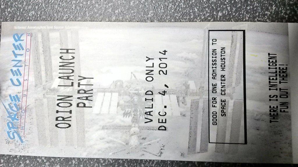 AusAndgie7's tweet image. Picked up my NASA ticket for the Orion launch party at Space Centre Houston!
 Helloooo 5am! :-)
#EFT1 #IntelligentFun