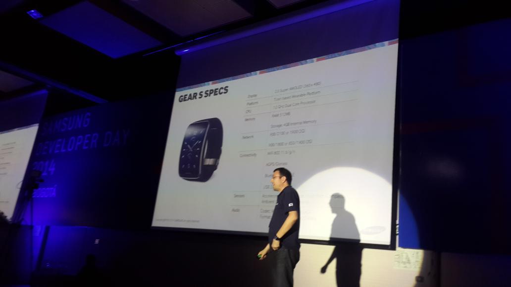 Ahora con el samsung gear en el #Samsungdevday