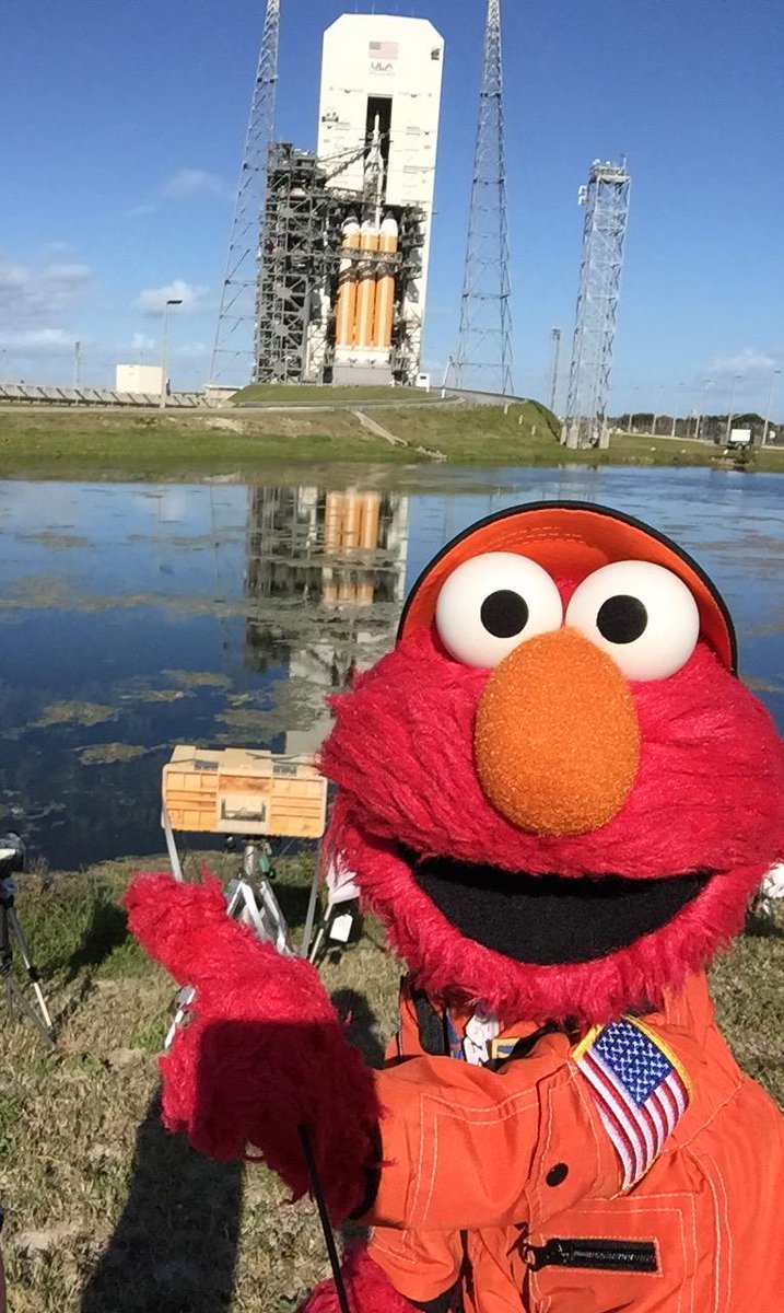 elmo's tweet photo. Elmo is at the launch pad with #NASASocial! Go #Orion Go! http://t.co/8ghZrPsA8r