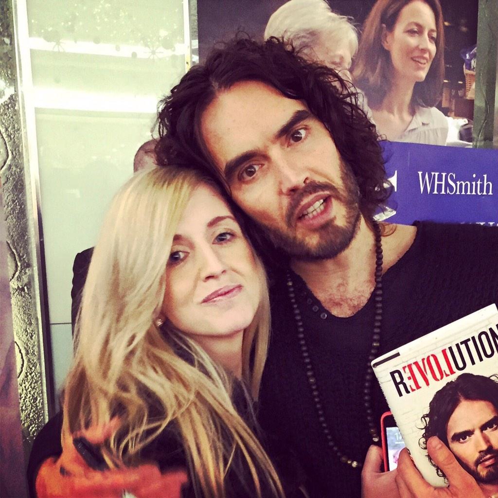 PrincessLulabel's tweet photo. @rustyrockets I love you because you are gorgeous you talk truth and you're best mates with my hero @NoelGallagher http://t.co/h47Y0T6Bso
