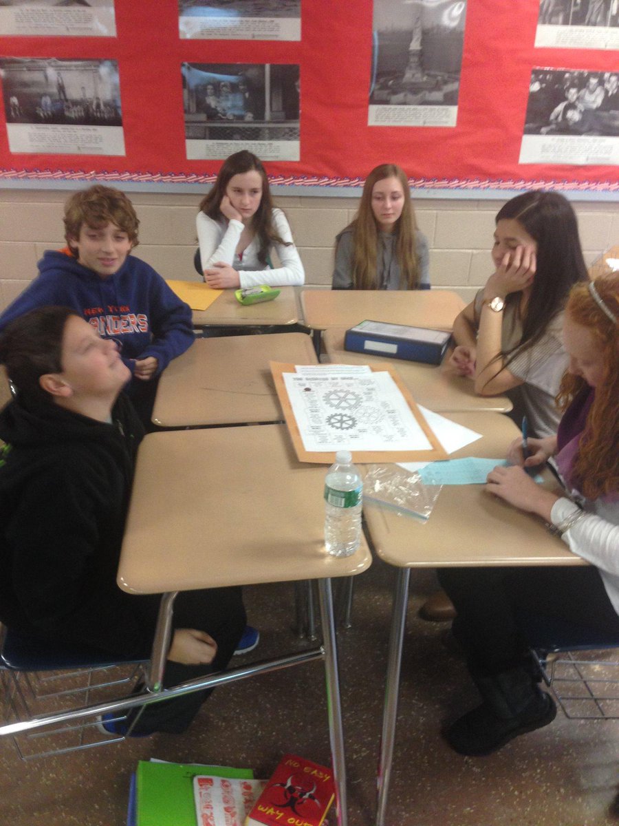 Mmasullo15's tweet photo. The tension was palpable as “Scratch my Back” continues… http://t.co/jS9Gfsfp0g