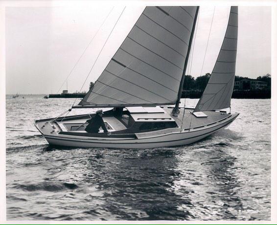 Baby Weekender 21.3", truly classic, built by Feadship in' 54 and designed by W.H. Shauw. It is my #yachtoftheweek