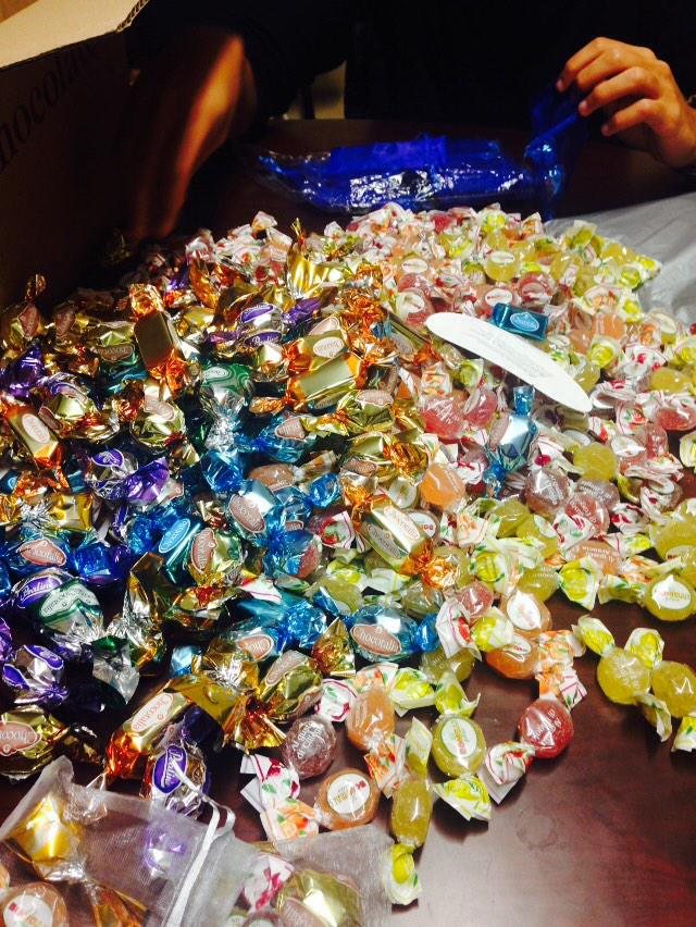 chiara_ghedini's tweet photo. Si preparano i sacchettini per Natale 👍💪 
#coscritti http://t.co/cQB0LYQfse