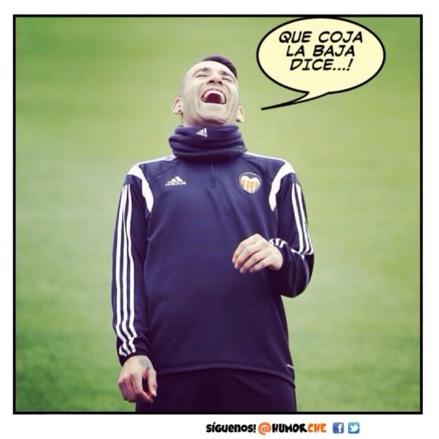 humorche's tweet photo. - Doctor: Nicolás, deberías descansar.
- Otamendi: Descan...que???
- Dr: Que en tu estado, deberías de parar.... http://t.co/Vh7FgXleTw