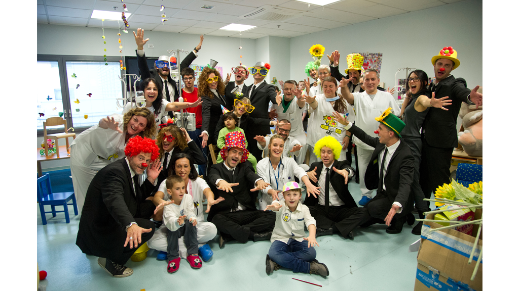 redazioneiene's tweet photo. Scaricate #TuNonScordarloMai ricavati a favore dell'Ospedale Papa Giovanni XXIII di BG #leiene http://t.co/r7F0jsB7oW http://t.co/vtOIQjuh4y