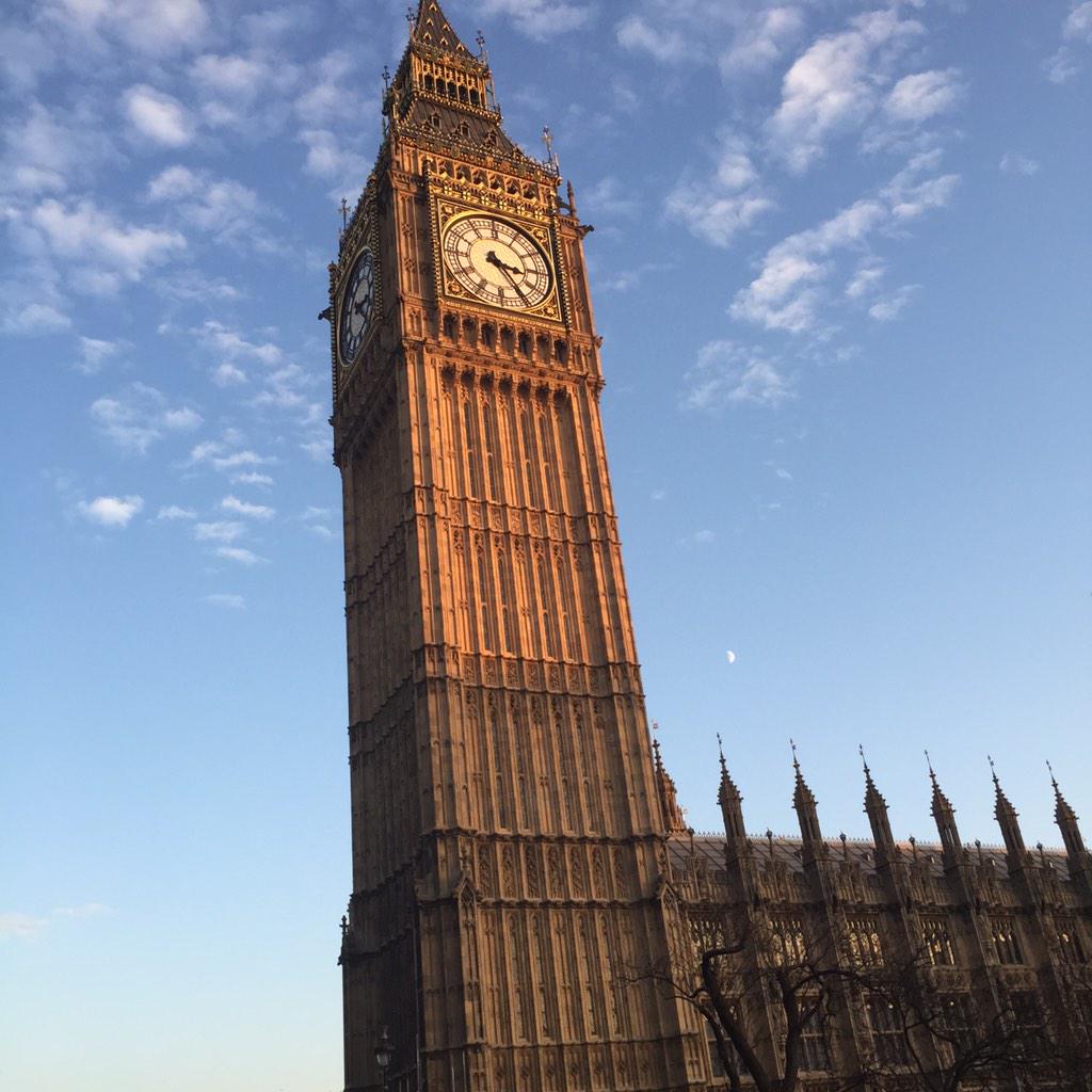 Mallory_Stewart's tweet photo. @vthreatte BIG BEN!!!! It's sooo beautiful :) http://t.co/iK9VskcbcC