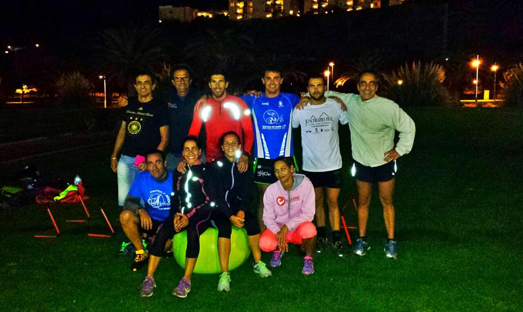 PcabezaTGroup's tweet photo. Grupo de entrenamiento en el Sur de #GranCanaria en pleno proceso de asentamiento, hoy carrera a pie en #Maspalomas http://t.co/Bogr0GhJ0e