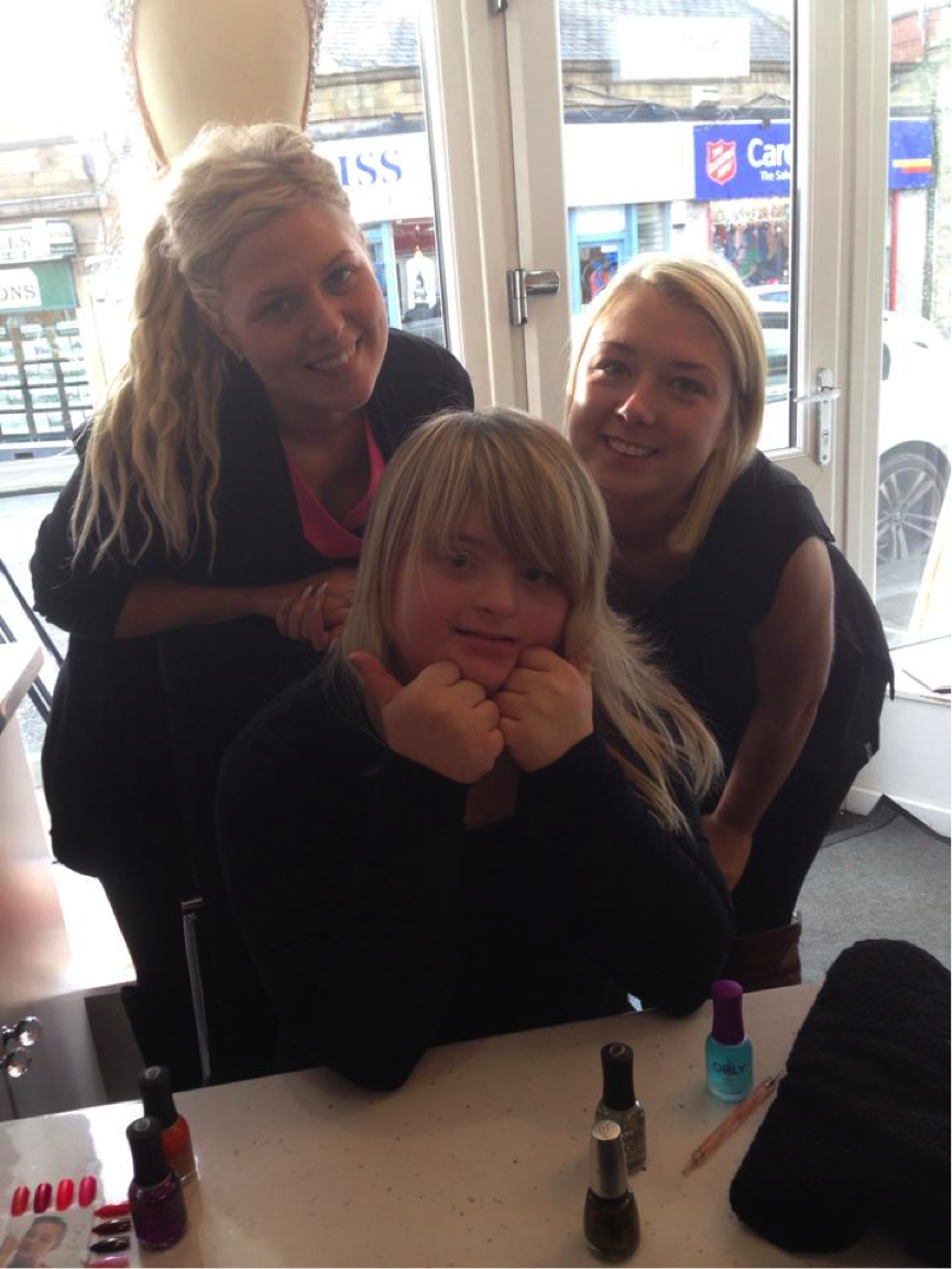 YorksDSG's tweet photo. nina on her work experience :) http://t.co/55Yjg9IbkG