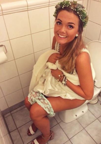 In pissing toilet Pretty cum slut