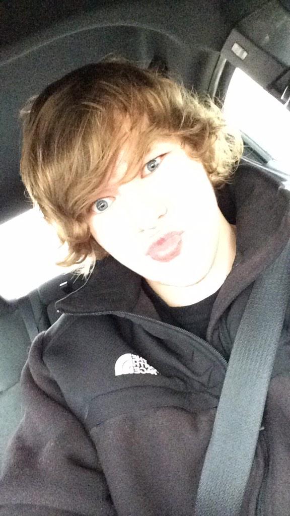 FulcherEvan's tweet photo. #selfiequeen @MatthewCochra16 http://t.co/HxtGkSxOII