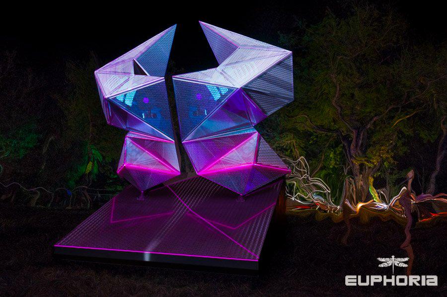 hayl_ydub's tweet photo. β@EuphoriaMusFest: @EDMthoughts got us thinking about #emcf14 art installs like the #fractoid. http://t.co/aJTfuWG7ggβ this was awesome!