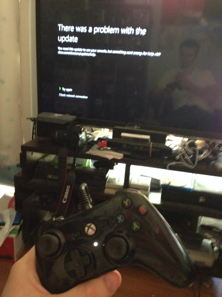 BertyBread's tweet image. Geez it'd be nice to play #GTAV with my new #minicontroller but I can seem to update @Xbox @XboxSupport