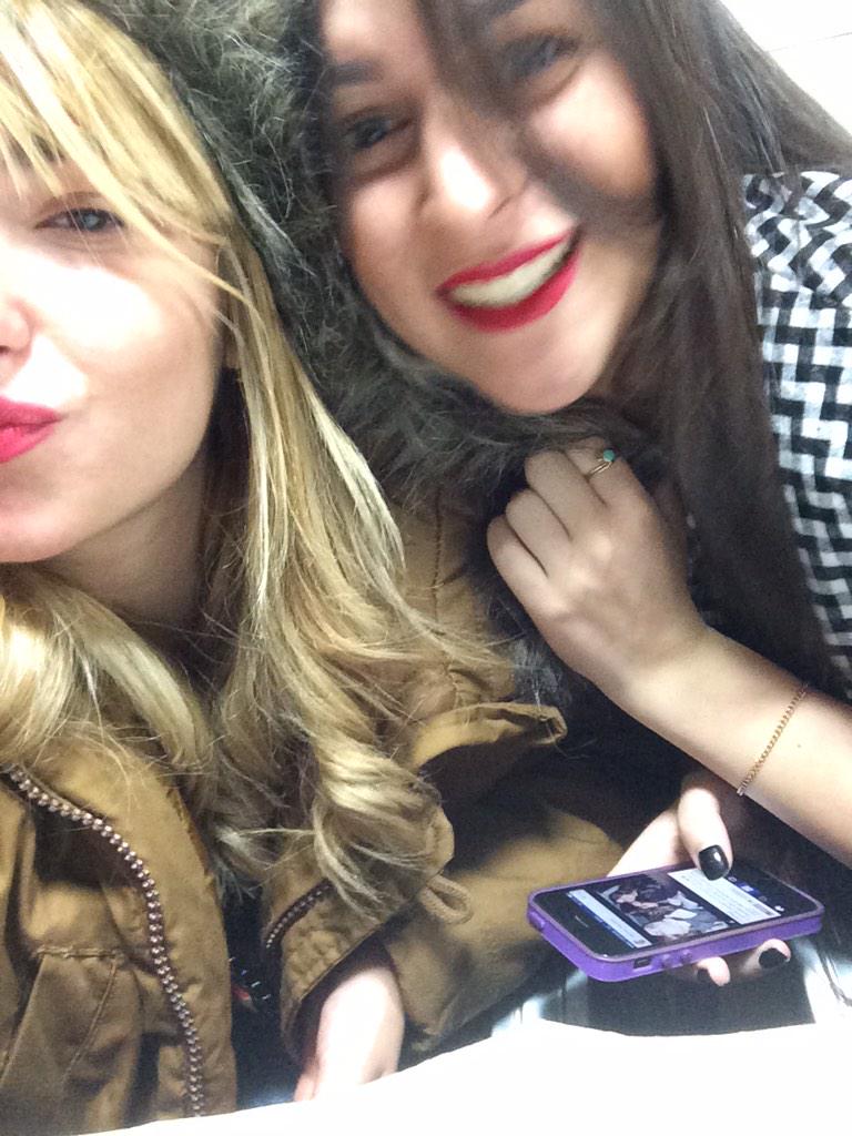 tchelettalll's tweet photo. שקר ועומרי מביא לי תמעיל 😇 http://t.co/9X5oY6ws7K