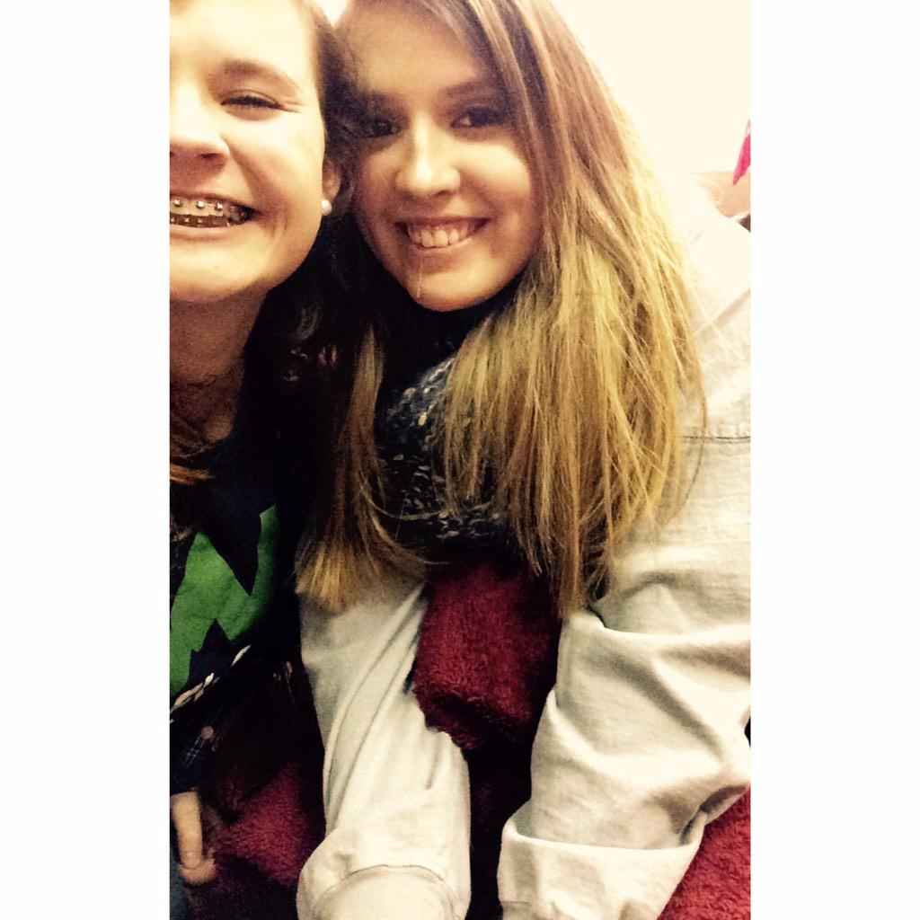 jessagaut_'s tweet photo. Excited because we leave in 35 minutes!!! ❤️ #Refuel2014 http://t.co/Ynq521SPdC