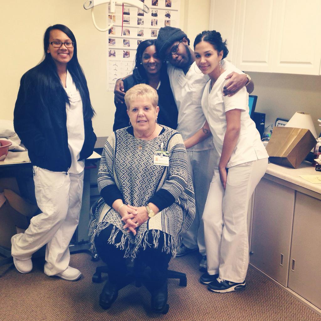 Kishorys_'s tweet image. Last day of class.. Nigga we made it ! #MissDebbie #LastDay #WorkedHardForThis ❤️🎓