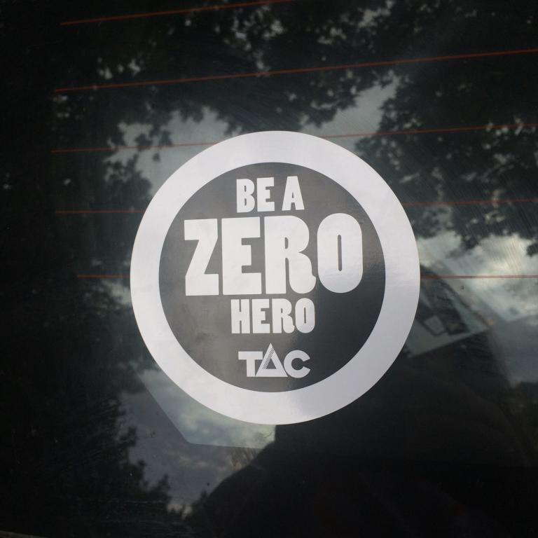 TACVictoria's tweet photo. Off to the #BallaratCup races? Be a #zerohero and get your friends home safely. #desodriver http://t.co/EXB06flDaR