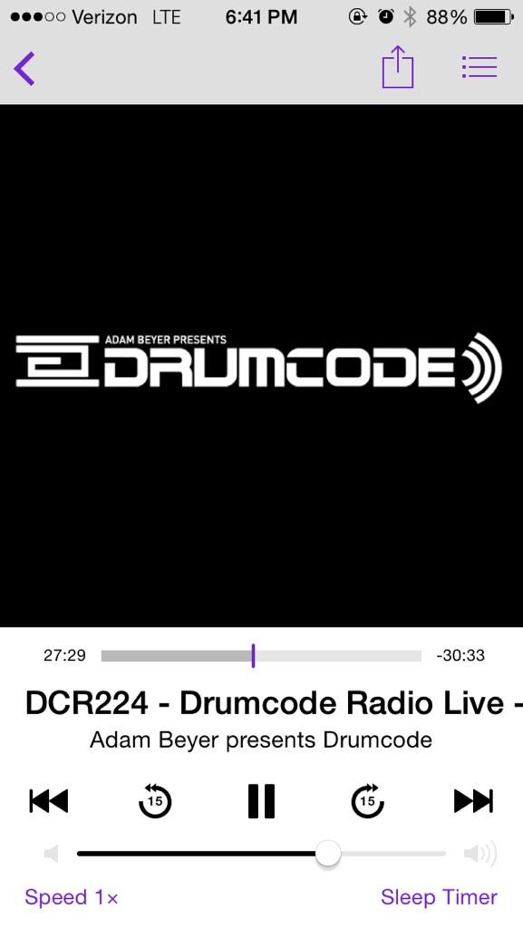 alana_jacobs's tweet photo. The only way I get thru these commutes #DCR224 @realAdamBeyer #TuneInZoneOut http://t.co/xLpl6F3Ub4