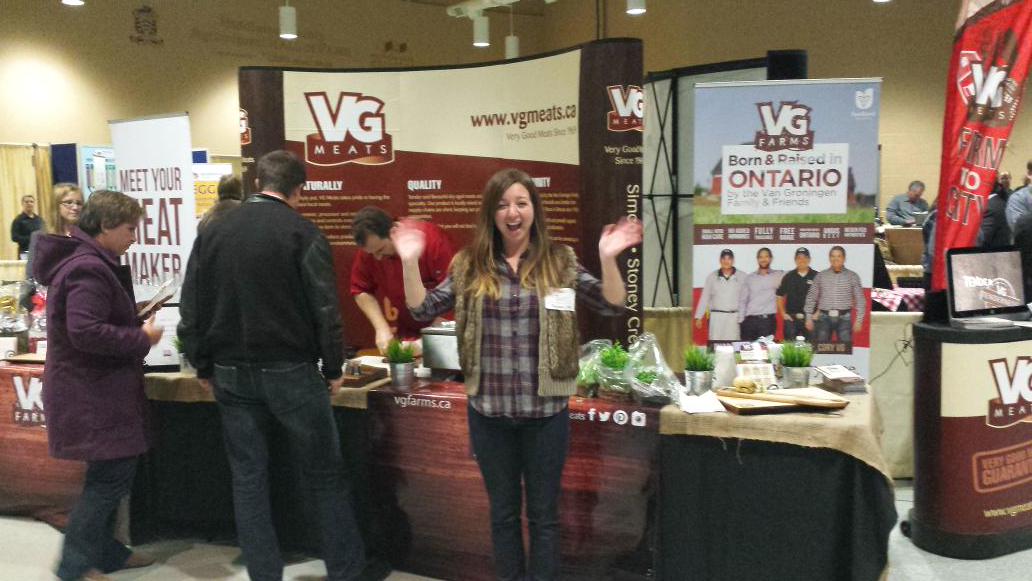 Jill_111's tweet photo. Hanging with my meatacator peep @jkcourtemanche  @amazinggrazing http://t.co/i3nUcgv5mt