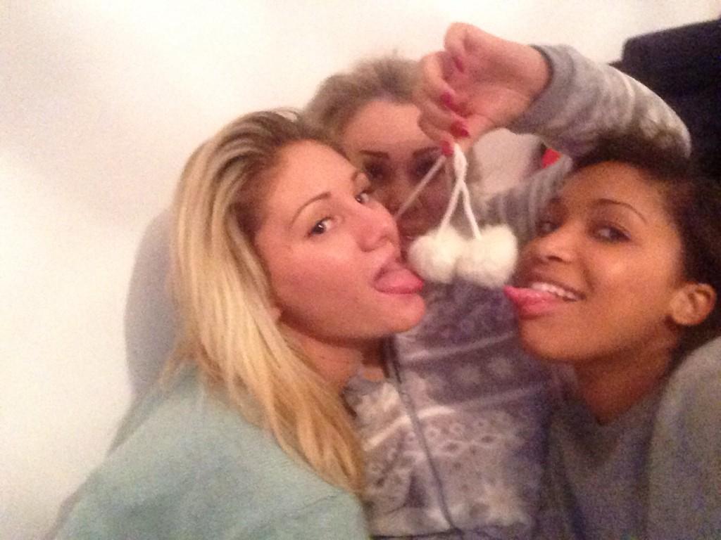 <a href="/ReissSantanaTC/">Reiss Santana</a> we know your feeling loved right now 😍 best face time ever <a href="/EleanorGalpert/">Eleanor Galpert</a> @natashagalpert #BoyStop