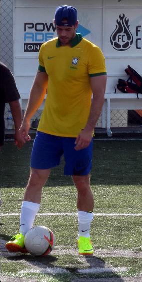 <a href="/willylevy29/">William Levy</a> Brasil enamorado de ti 💜 #Todasa1besosWilliamLevy 💋 💋 Gracias por ser el mejor ídolo en el mundo.