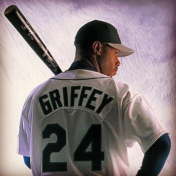 Happy 45th birthday to the legendary, Ken Griffey, Jr.  