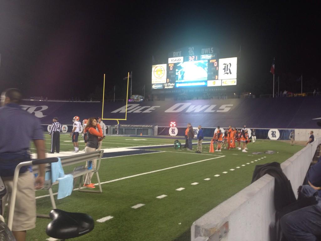 “<a href="/DanBeebe/">Fake Dan Beebe</a>: LOOK AT ALL THAT #RICETARP RT <a href="/jleahy09/">John Leahy</a>: A tarp to make <a href="/DanBeebe/">Fake Dan Beebe</a> proud ” <a href="/OSUtater/">Tater</a>