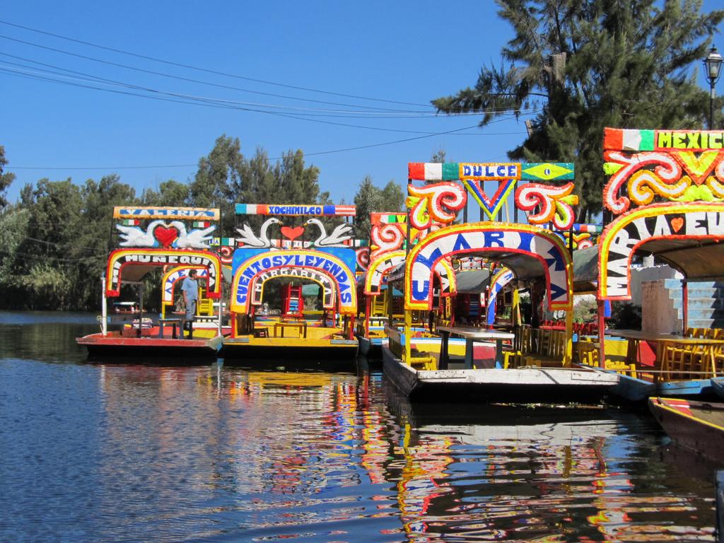BumKey_PRS's tweet photo. Vamos a las trajineras de Xochimilco xD :3 http://t.co/nDo3weg1Pt