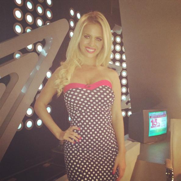 Look @BenditaOk de hoy por @ILOVERMODA y súper bronceada por @BSASBRONZE http://t.co/sCk4XwvLgp