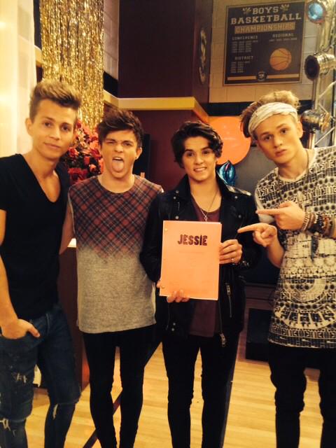 TheVampsband's tweet photo. On the set of Disney Channel's #Jessie with @DebbyRyan @PeytonList @TheCameronBoyce @TheKaranBrar #SkaiJackson http://t.co/XT3yE6ofX7