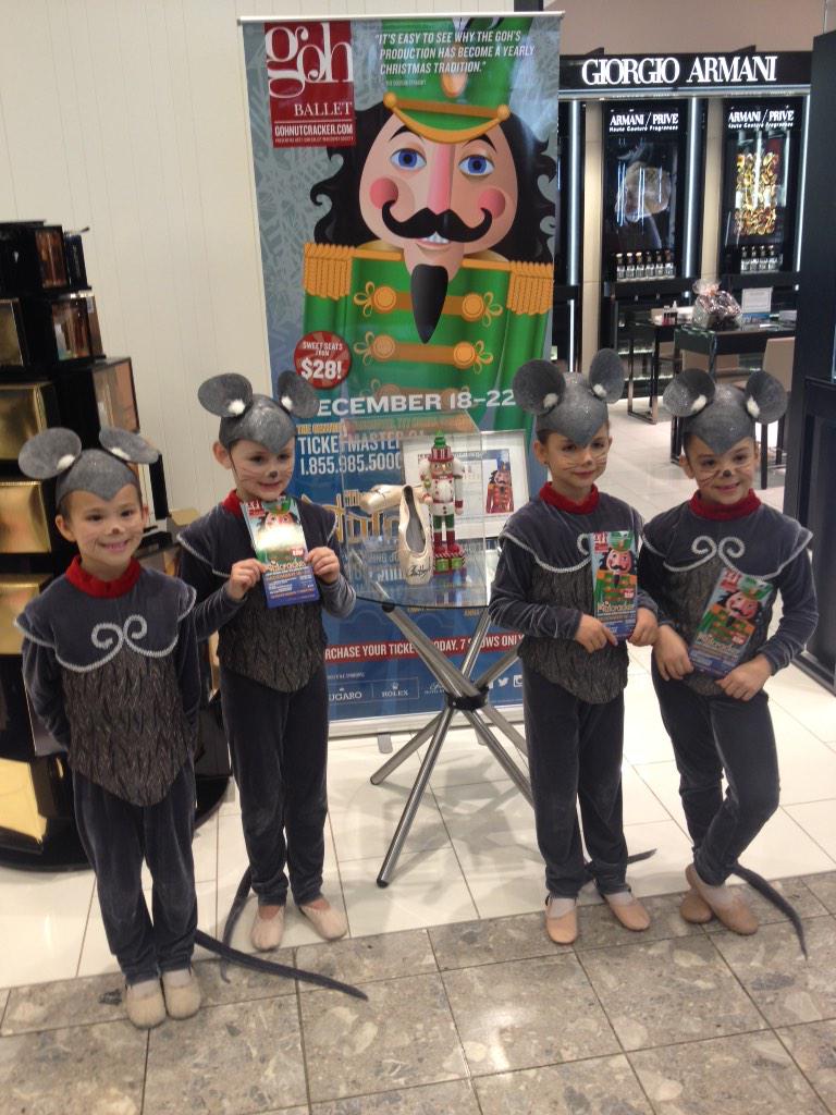 GohBallet's tweet photo. We're at @hudsonsbay Downtown promoting @Goh_Nutcracker at their Cosmetic's Gala! Come down for some Nutcracker fun! http://t.co/RpN6G8AGma