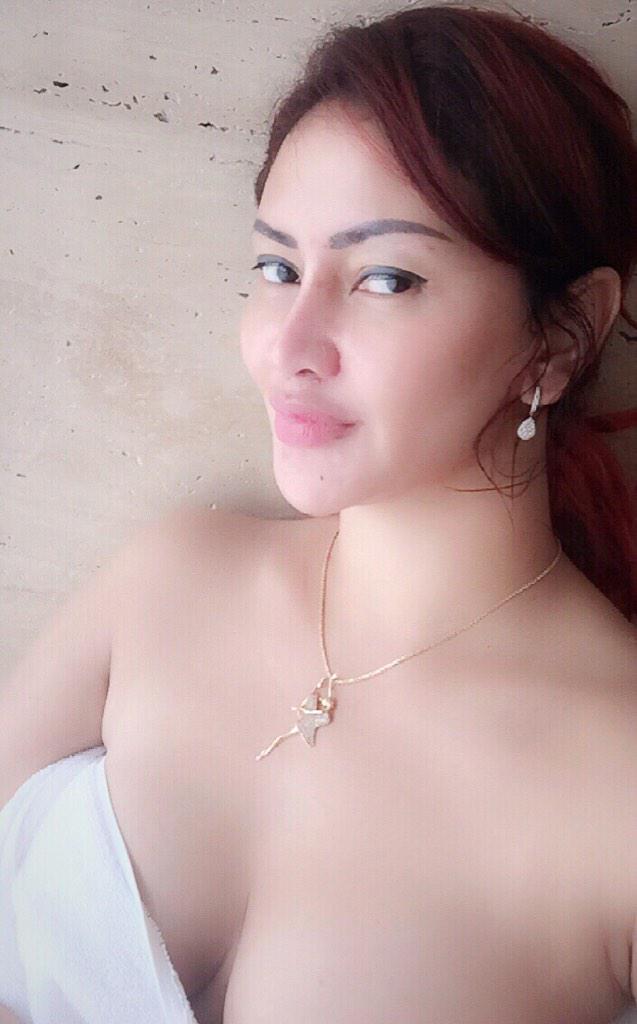 ojie_333's tweet photo. "@LemakJahat: Cc @morbidkawaii "@SiscaMelliana22: mandiii duluuuuuu http://t.co/FQQIVXedFL" so naturally..so beautiful..